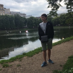 Игорь Лапшин